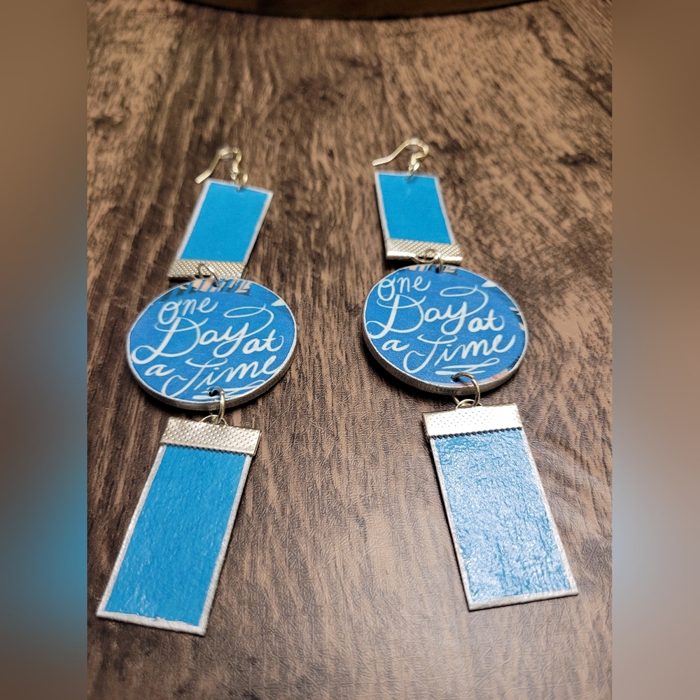 HAND CRAFTED Blue Faux Watch Style Dangle Earrings - Picture 3 of 4